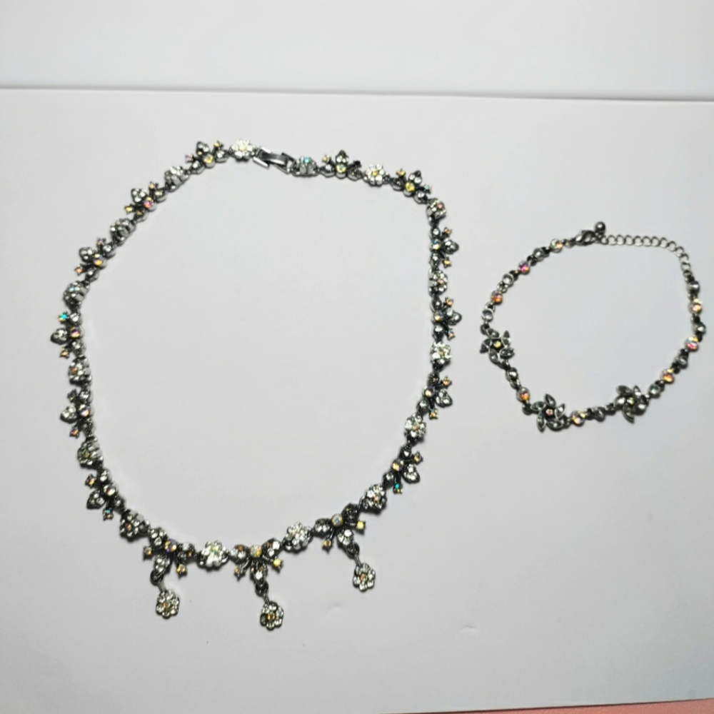 2-piece flower jewelry set 💎